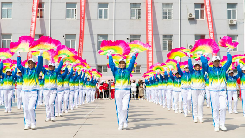 图集丨新金宝官方网站入口新区第二届雄州梨湾广场舞大赛开赛